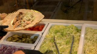 Cele două orașe din România campioane la mâncat șaorma. E noua "mâncare națională"