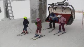 Strat de zăpadă de 50 cm pe pârtiile din Sinaia. Preţul unui skipass de o zi, în weekend