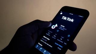 Sancţiunile pe care le riscă platforma TikTok dacă va fi găsită vinovată că a permis influenţarea votanţilor români la alegerile prezidenţiale