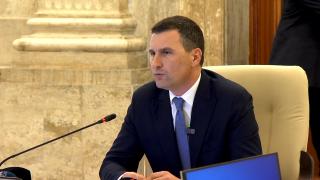 Noul Guvern: Tanczos Barna, ministrul Finanţelor, surprins în 2022 în timp ce a îngenuncheat la "imnul Ţinutului Secuiesc"