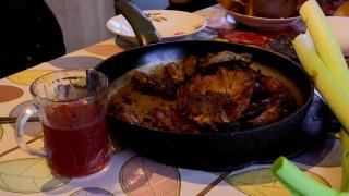 Cum ne revenim după Sărbătorile în care "am gustat câte puţin din toate". Sfatul specialiştilor pentru a nu ajunge pe mâna medicilor