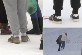 Moda, dusă de turişti pe vârf de munte. Salvamontiştii îi găsesc în adidaşi, cu gleznele goale