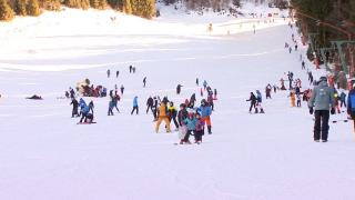 Revelion pe pârtiile de schi. Ultima zi din an, un adevărat basm de iarnă în Poiana Braşov sau la Rânca