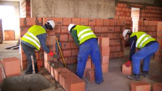 Case și apartamente mai scumpe în 2025, după ordonanța "trenuleț". Cu cât vor crește prețurile