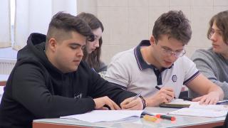 BAC 2025. Ministerul Educaţiei îi obligă pe directori să schimbe orarul şcolilor. Când s-ar putea reveni la calendarul clasic al examenelor