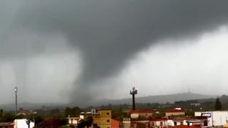 Tornadă în Sicilia: imagini impresionante surprinse între Noto și Avola. Vârtejul a lovit una dintre cele mai emblematice zone ale provinciei Siracuza