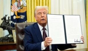 Trump ordonă declasificarea dosarelor privind asasinarea lui JFK şi Martin Luther King