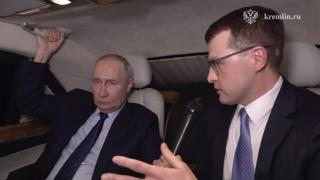 Putin, interviu în limuzină. De ce pretinde că Zelenski nu are dreptul să semneze niciun acord de pace