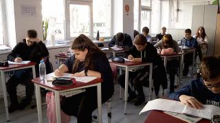 România, educată ca în SUA. Elevii îşi pot schimba clasa şi vor alege 15% din materii