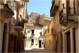 Un oraş din Italia vinde case de 80 de mp la 3 euro. Locuinţele, construite în întregime din piatră