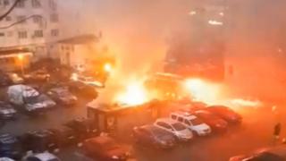Oamenii străzii din Iaşi puteau provoca o tragedie de proporţii. Au dat foc la mai multe tomberoane