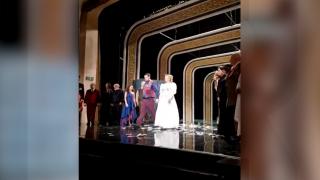 Situaţie incredibilă în Bucureşti. Motivul pentru care actorii Teatrului Evreiesc joacă păziţi de jandarmi