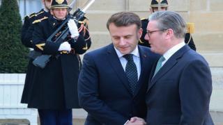 Macron invită şi România la summit-ul de criză şi nu exclude negocieri directe cu Putin: "Dacă mă sună, evident că voi vorbi cu el"