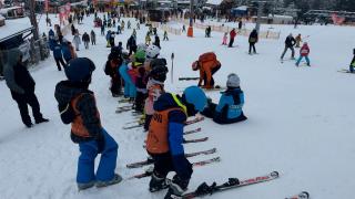 Cât costă o tabără de ski la Păltiniş: 