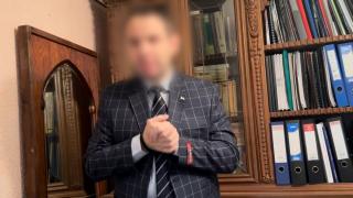 Profesor din Cluj, acuzat de viol în timpul meditaţiilor. Cum ar fi ademenit un elev de 13 ani