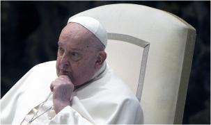 Oameni din lumea întreagă se roagă pentru Papa Francisc. Ce spune secretarul de stat al Vaticanului despre posibila demisie a Suveranului Pontif