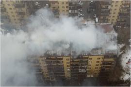 Locatarii blocului cuprins de flăcări în Chiajna şi-au vizitat apartamentele. Pe lângă acte şi bunuri, unii şi-au pierdut şi animalele de companie