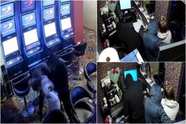 Jaf filmat într-o sală de jocuri din Bârlad. Doi indivizi mascaţi au imobilizat o angajată şi au furat 20.000 de lei