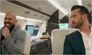 Frații Tate s-au filmat în avionul privat cu care au părăsit România și și-au etalat extravaganţele: "Nu am plecat, dar tot am revenit în mare fel"