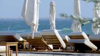 Cadouri de Ziua Femeii. Ce surprize poţi face persoanei iubite de 8 martie. Hotelierii au pregătit pachete cu reduceri de 20%