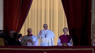 Papa Francisc, sărbătorit cu tort pe patul de spital, la aniversarea celor 12 ani de pontificat