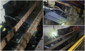 O maşină s-a răsturnat sub un pod la Milișăuți, în Suceava. Cum i-au găsit pompierii pe şofer şi cei doi pasageri