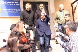 Călin Georgescu s-a prezentat de ziua lui la sediul Poliţiei pentru a semna controlul judiciar. Nu a vorbit cu jurnaliştii