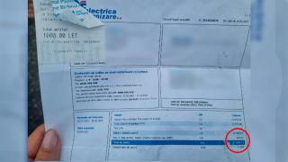 O bunică din Satu Mare s-a trezit cu o factură de 17.000 de lei la curent. Nici ea, nici furnizorul nu au mai citit indexul de 2 ani