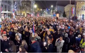 AP: Medicii sârbi, forțați să modifice simptomele protestatarilor ajunși la urgențe, afectați de tunurile sonice. Guvernul neagă tot