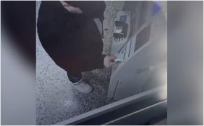 Călăii bărbatului torturat în Măgurele au plecat cu cardul lui, deși n-au aflat PIN-ul. Unul din suspecți, surprins cum îl bagă în bancomat