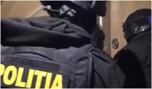 Doi tineri, de 24 şi 26 de ani, prinşi în flagrant la Timişoara când vindeau droguri în valoare de 60.000 de lei