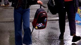 Coşmarul prin care a trecut adolescenta de 15 ani, violată şi obligată să se prostitueze în Argeş. Printre agresori, un profesor 