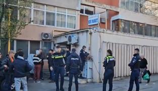 Jaf într-un magazin din Constanţa. Mascaţi şi înarmaţi, hoţii au ameninţat vânzătoarea şi au fugit cu toţi banii din casa de marcat