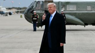 Trump, acuzat că a urmărit prăbuşirea burselor prin noile tarife impuse. Reacţia unui oficial SUA despre "strategie"