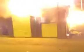 Indivizii care au incendiat ghenele din Iaşi, în continuare de negăsit. Firma de salubrizare spune că astfel de incidente sunt tot mai dese