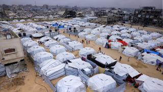 ONU: Criză umanitară fără precedent în Fâşia Gaza. Aproape două milioane de refugiaţi, fără apă, hrană sau adăpost