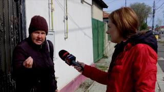 Oraş din ţară, terorizat de un tren de coşmar: casele se dărâmă văzând cu ochii şi zgomotul "te ridică din morţi"