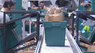 Cât costă mielul, cozonacul sau drobul, pentru masa de Paşte. Românii care nu vor să se chinuie cu gătitul le pot comanda online