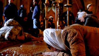 Ceremonii sfinte la Ierusalim și Vatican în Joia Mare a Săptămânii Patimilor. Tradiția spălării picioarelor ucenicilor, reînviată cu solemnitate