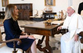 Reacții internaționale după moartea Papei Francisc. Metsola: "Zâmbetul lui contagios a cucerit inimile a milioane de oameni"