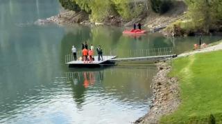 Băiatul de 17 ani dispărut azi noapte în lacul Colibița a fost găsit mort. Trupul fără viață era la 30 m de mal