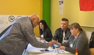 Record de votanţi în diaspora şi în a doua zi a scrutinului. Numărul celor care au mers la urne este dublu faţă de alegerile din toamnă