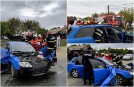 O tânără de 22 de ani a scăpat din ghearele morţii, în Iaşi. Maşina i-a fost spulberată de tren și a rămas blocată, dar a supraviețuit