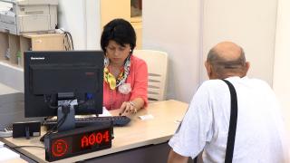 Primele efecte după aprecierea EURO şi creşterea ROBOR: rate mai mari şi cu 150 de lei