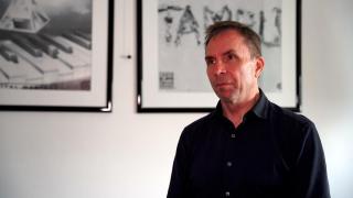 "Dacă vrei să călătorești ca un brad de Crăciun, vei plăti mai mult". Cum îşi apără Wizz Air politica de preţuri