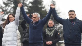 George Simion promite "case la 1 leu", după ce a recunoscut păcăleala cu cele la 35.000 euro. Primii lideri PSD care îl susţin pe Nicuşor Dan