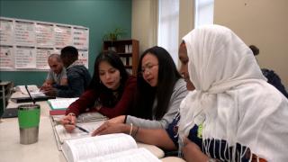 Noi reguli pentru migranții care vor să locuiască și să muncească în Marea Britanie. Una dinte ele: engleza vorbită fluent