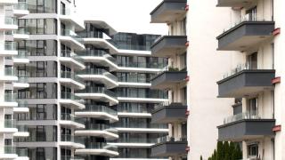 Cât a pierdut într-o singură săptămână un client la un apartament de 100.000 euro la noul curs valutar