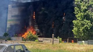 Incendiu în curtea unui centru comercial aflat în renovare, din Arad. A fost transmis mesaj RO-Alert