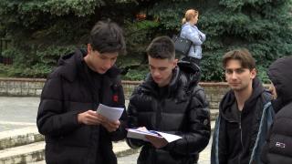 Emoţii pentru elevii care visează să devină medici. Şi-au testat emoţiile la simularea examenului de admitere la UMF Iaşi